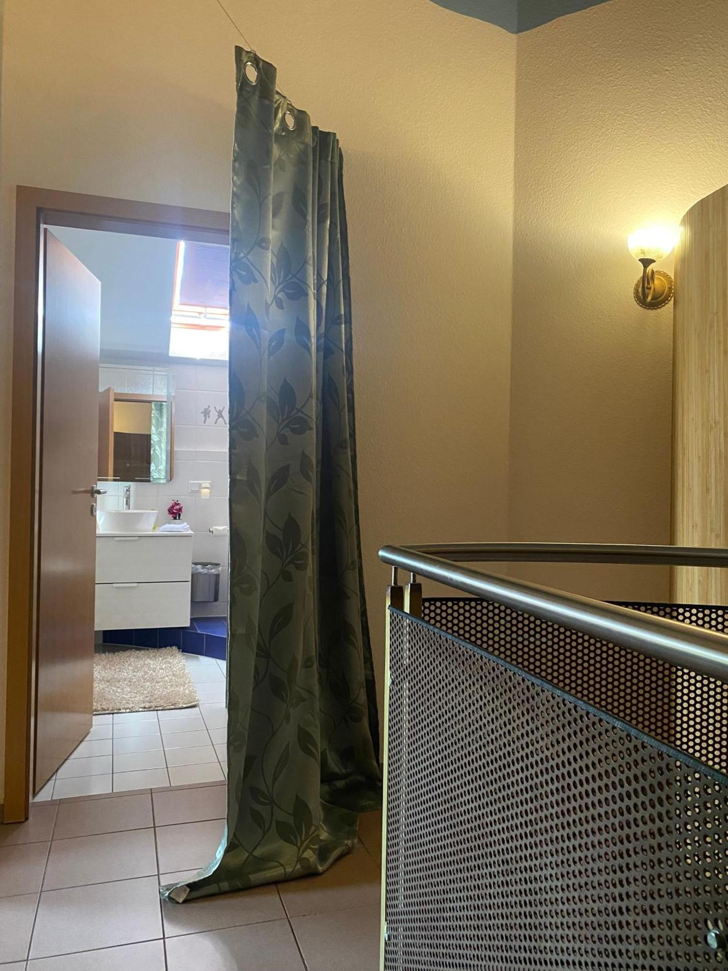 Maisonette-Ferienzimmer Am Backhausgarten Flonheim Exteriör bild